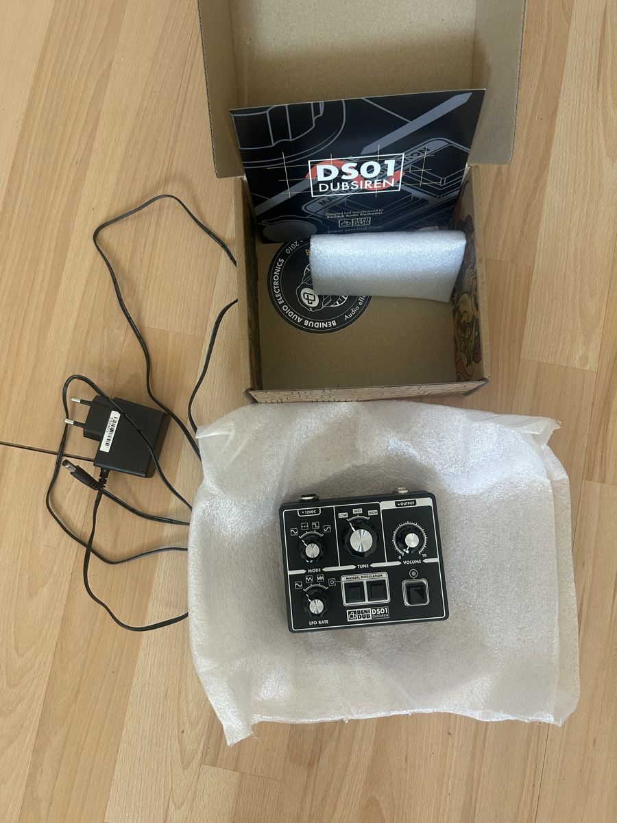 Strumenti musicali: Benidub DS01 Dub Siren – Nuovo e nell'imballaggio originale da Genève venduto da tobolobo