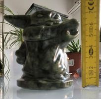 Seltene Baby Yoda Figur aus echtem Jade Stein 