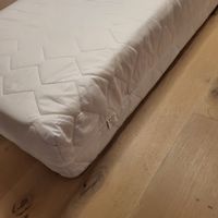 Matratze weiss Grösse 80 x 200 x 27 cm. Marke FDM