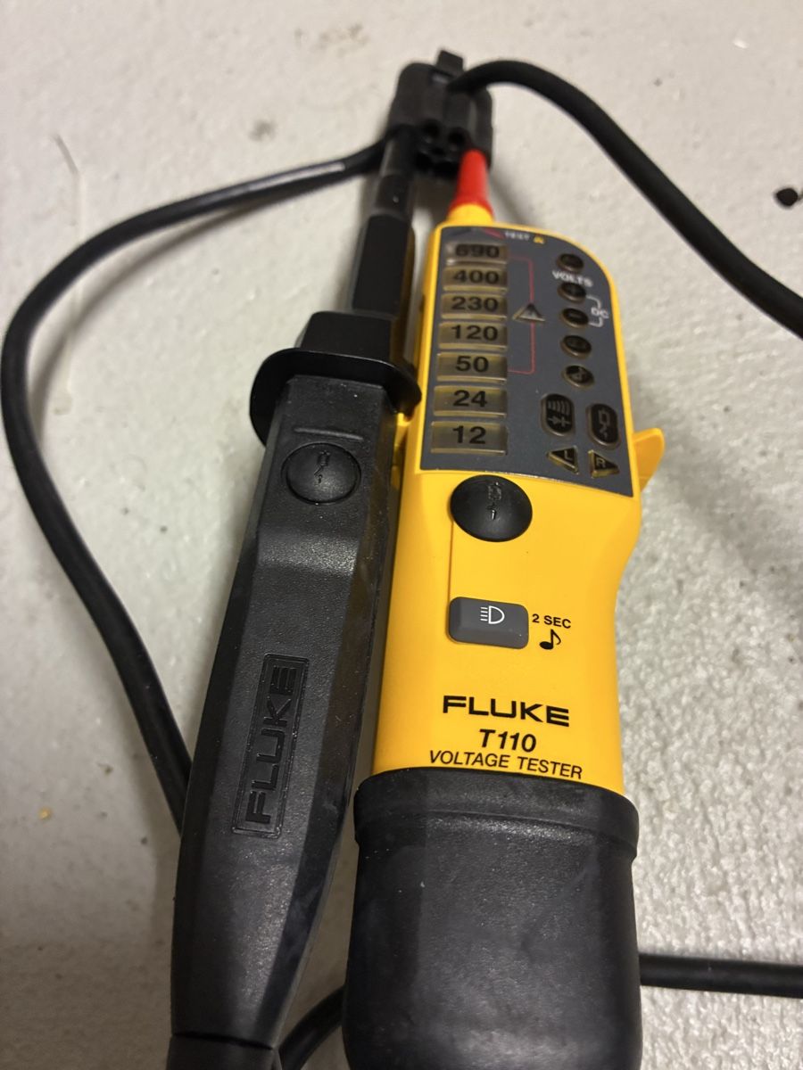 Fluke Misurare: Spannungsprüfer Fluke T110 – Usato da Holziken venduto da dar_v66p 1