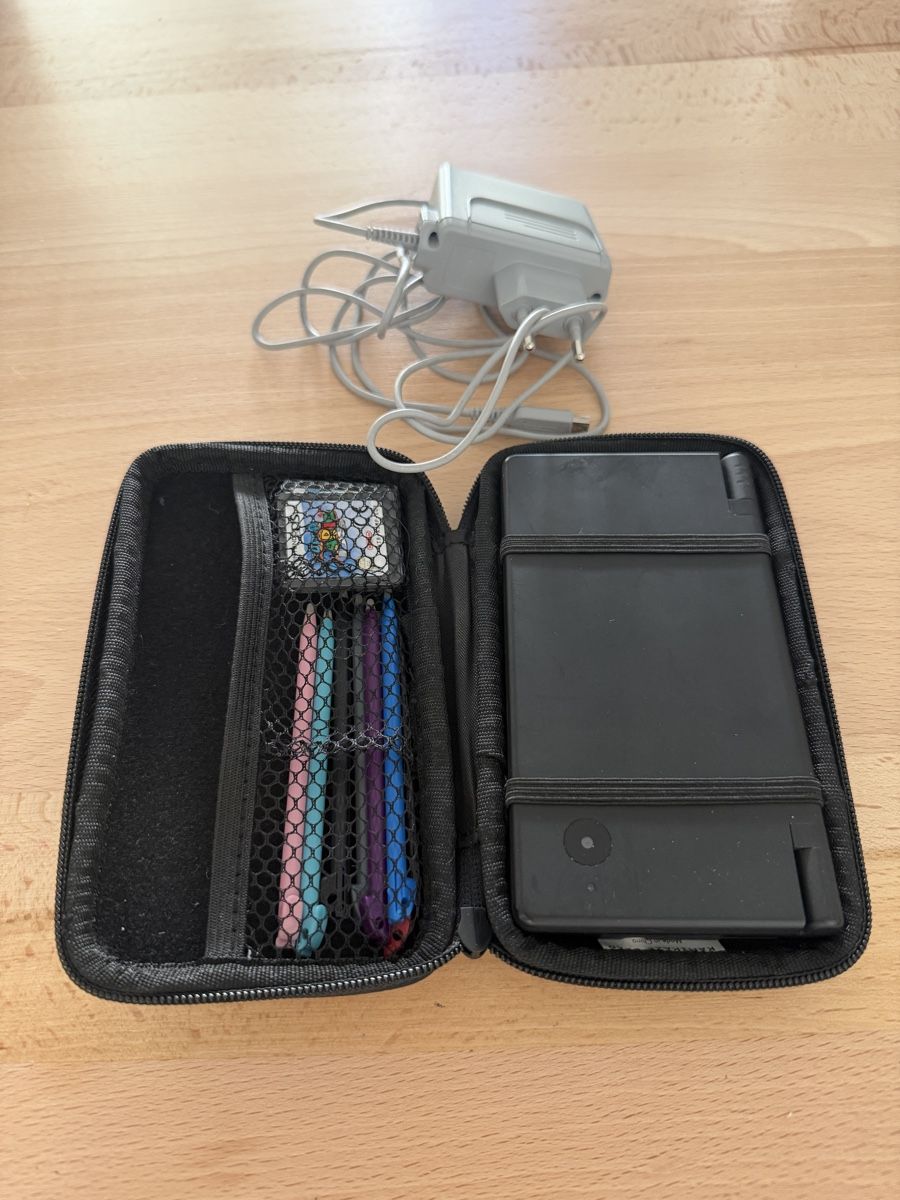 Nintendo Konsolen: Nintendo DSi, 4 Spiele, Ladekabel und Tasche – Gebraucht aus Widnau von Orca007 5