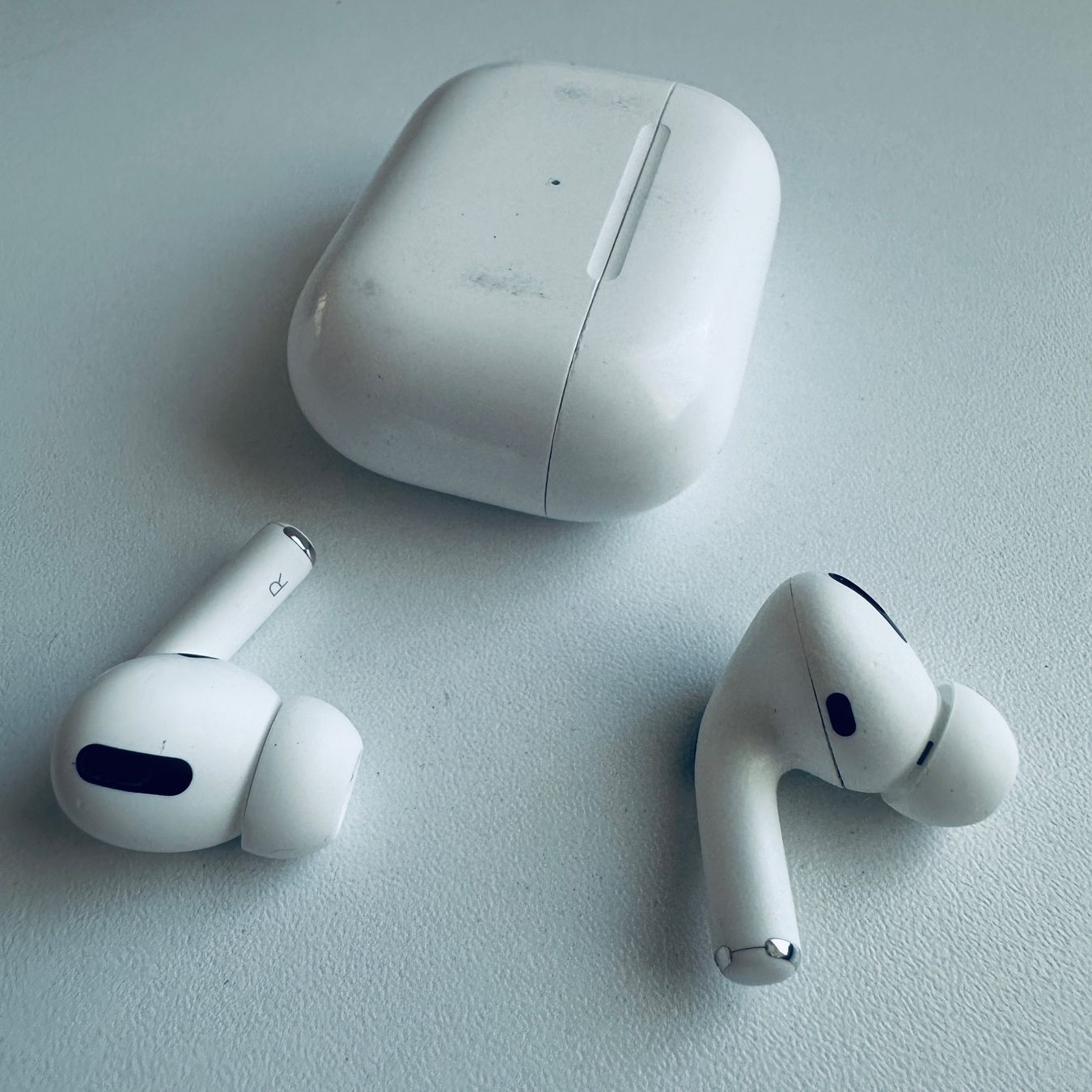 Apple Cuffie: Original Apple AirPods Pro 1 Gen. mit Wireless Case & Kabel – Usato da Basel venduto da MY.AIRPODS.SHOP 5