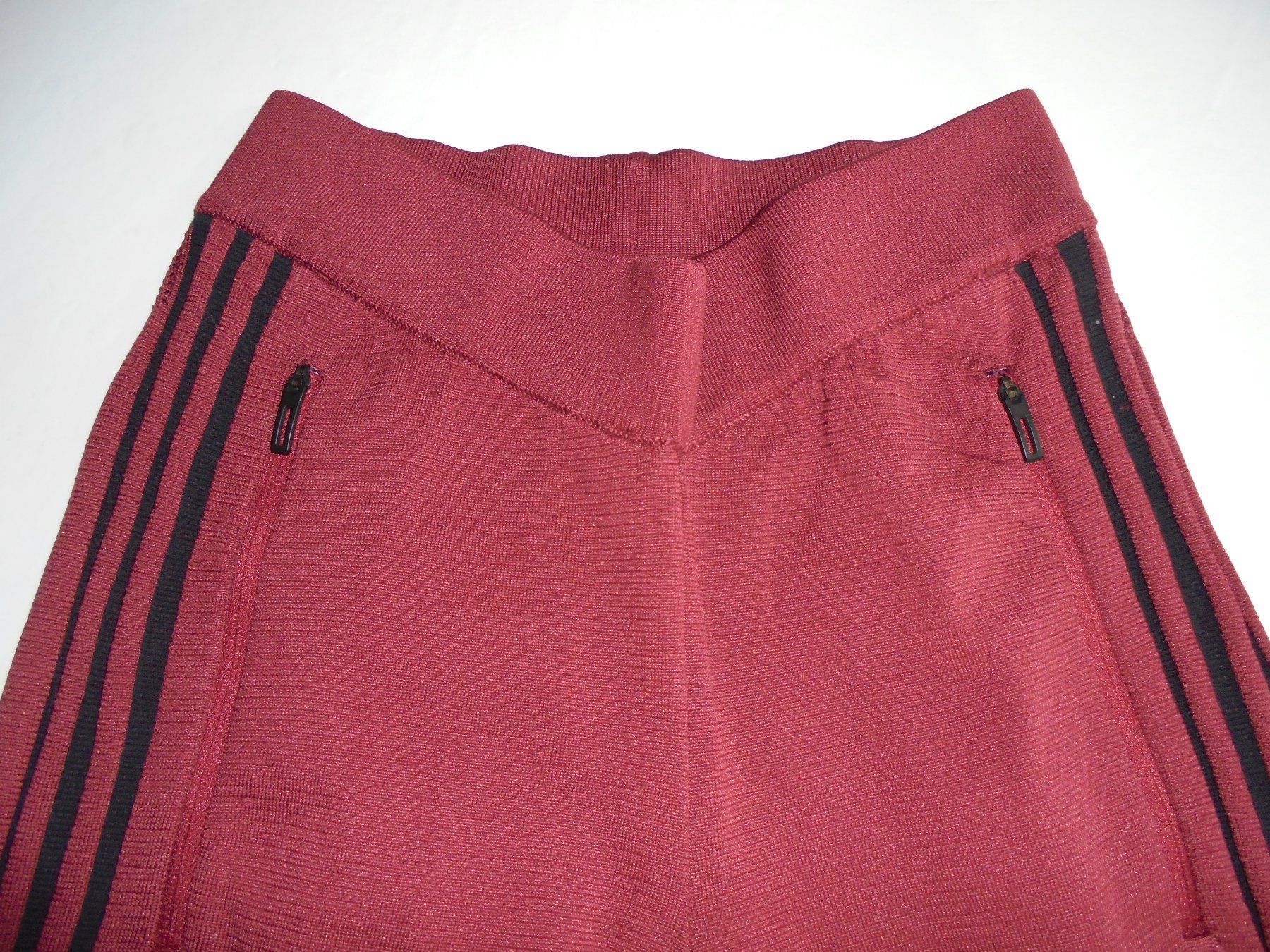 Adidas Pantaloni: TRAINERHOSEN VON ADIDAS GRÖSSE 2XS – Usato da Aarau Rohr venduto da PinkSchwein 2