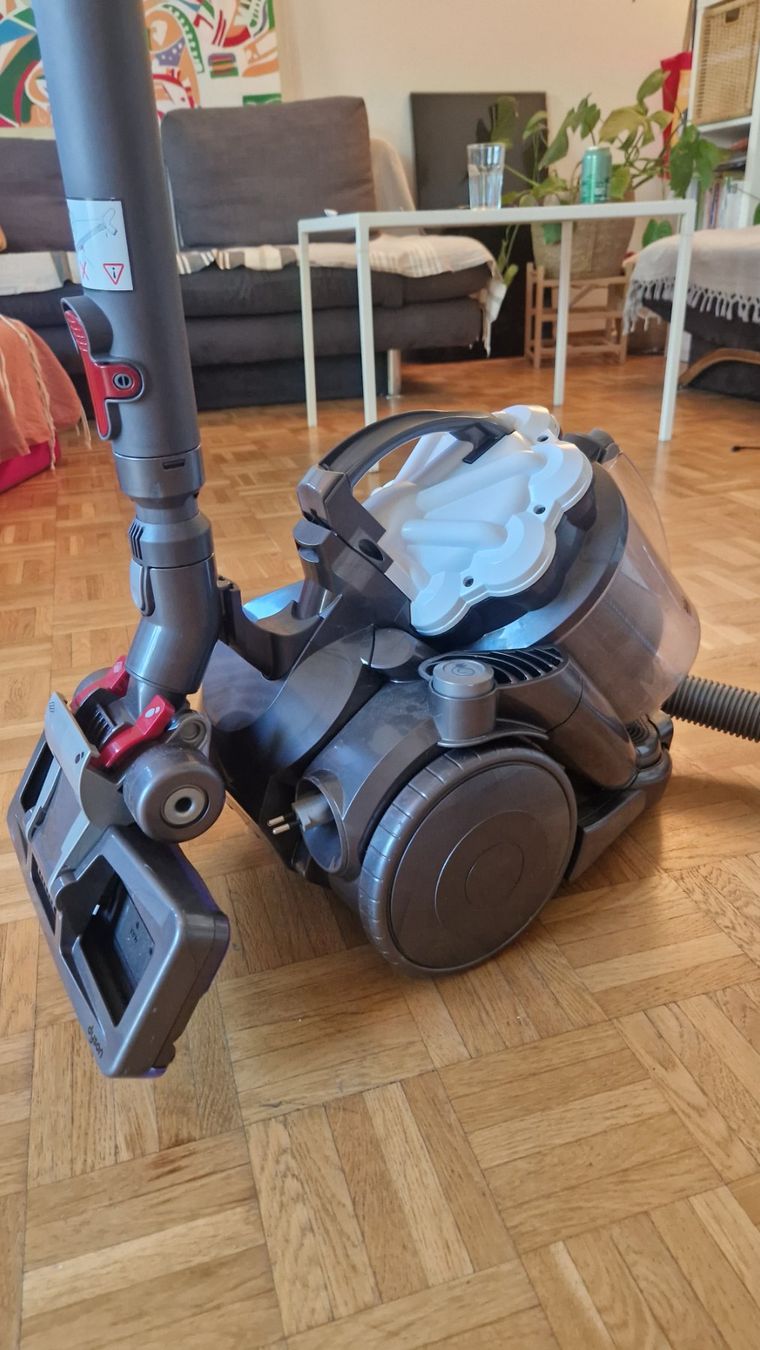 Dyson Aspirapolveri & Accessori: Dyson Staubsauger DC29 – Usato da Zürich venduto da ramoud 2