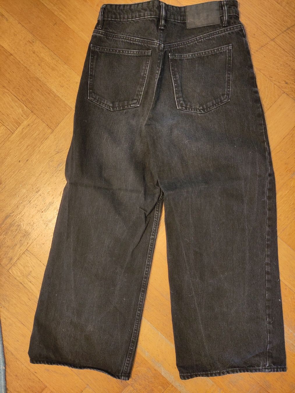 Zara Jeans: pantalon Zara – Usato da Lausanne venduto da jea_l6qn 2
