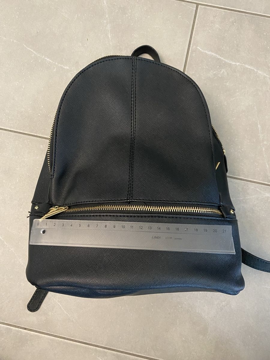 Zaini: kleiner, schwarzer Rucksack von CHICORÉE – Nuovo (secondo la descrizione) da Hünenberg See venduto da lar_9zjk 4