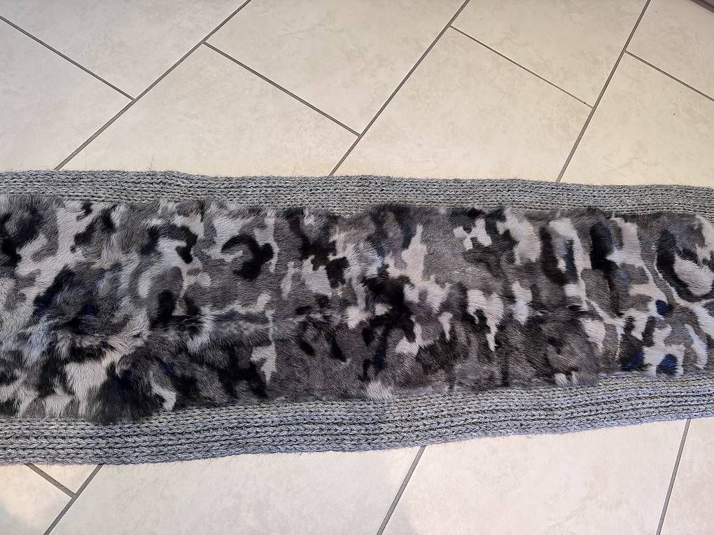Foulards, Tücher & Schals: CUTULI CULT Wollschal mit Echtfell – Gebraucht aus Zürich von br2010 1