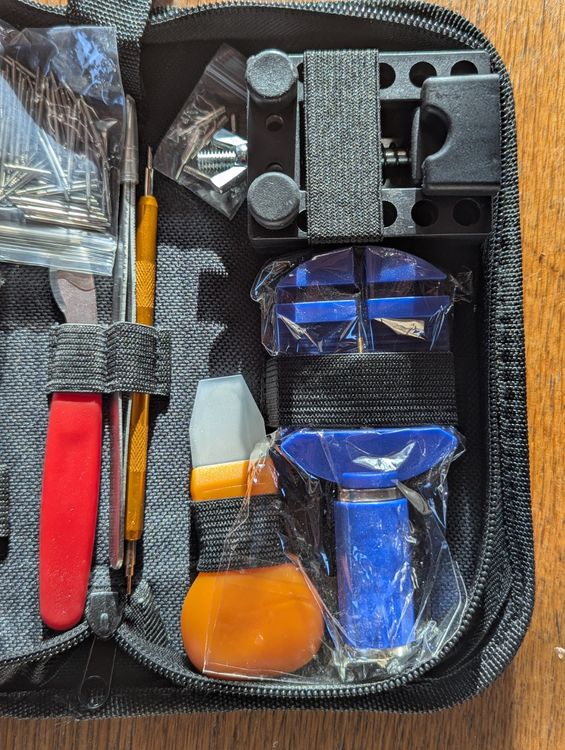 Kit de Réparation de Montres 147 pièces - Outils Horlogerie (Neuf avec ...