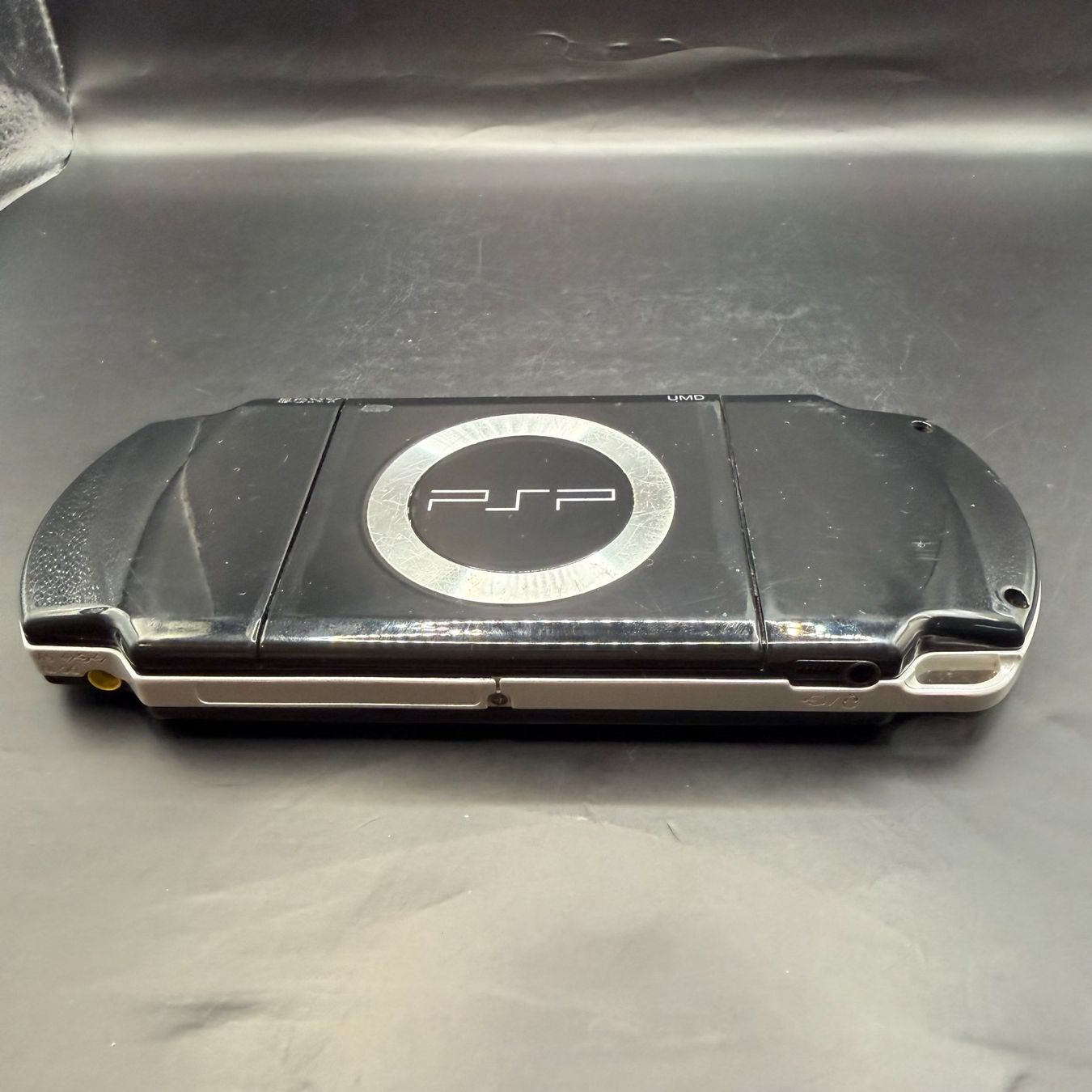 Sony Console: Sony PSP Schwarz – Usato da Düdingen venduto da Nerdworld 8