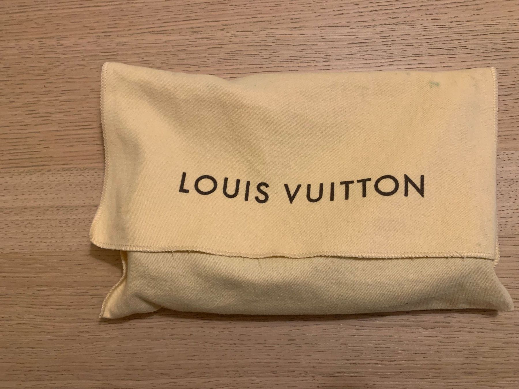Louis Vuitton Borse da donna: Pochette Louis Vuitton Accessoires toile Monogram – Usato da genève venduto da MICRA