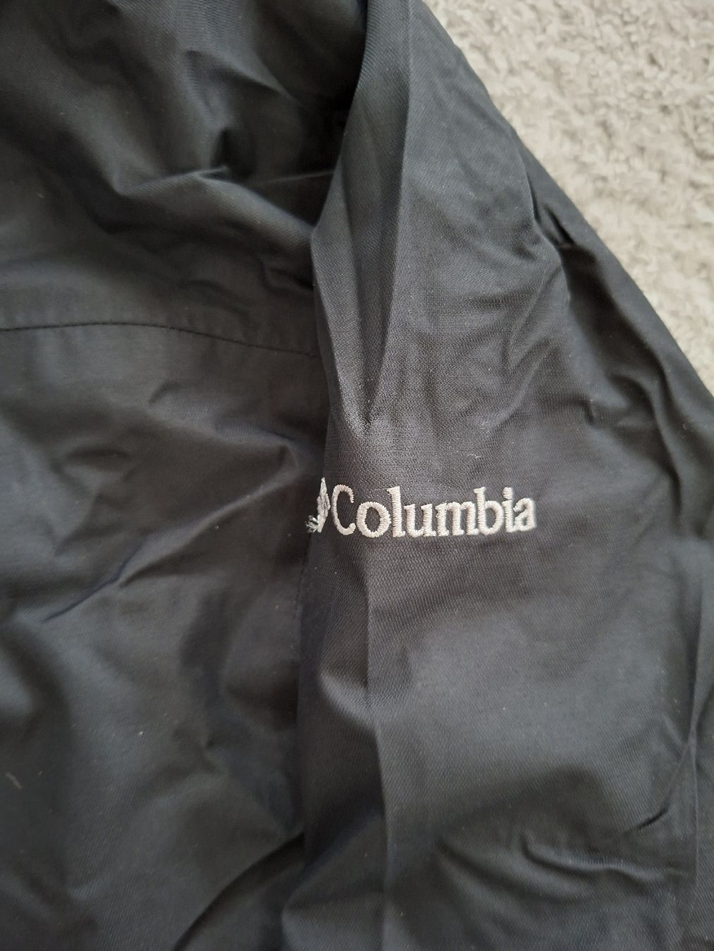 Columbia Giacche: Veste Columbia noir avec capuche  – Usato da Renens VD venduto da ser_j2fn 1