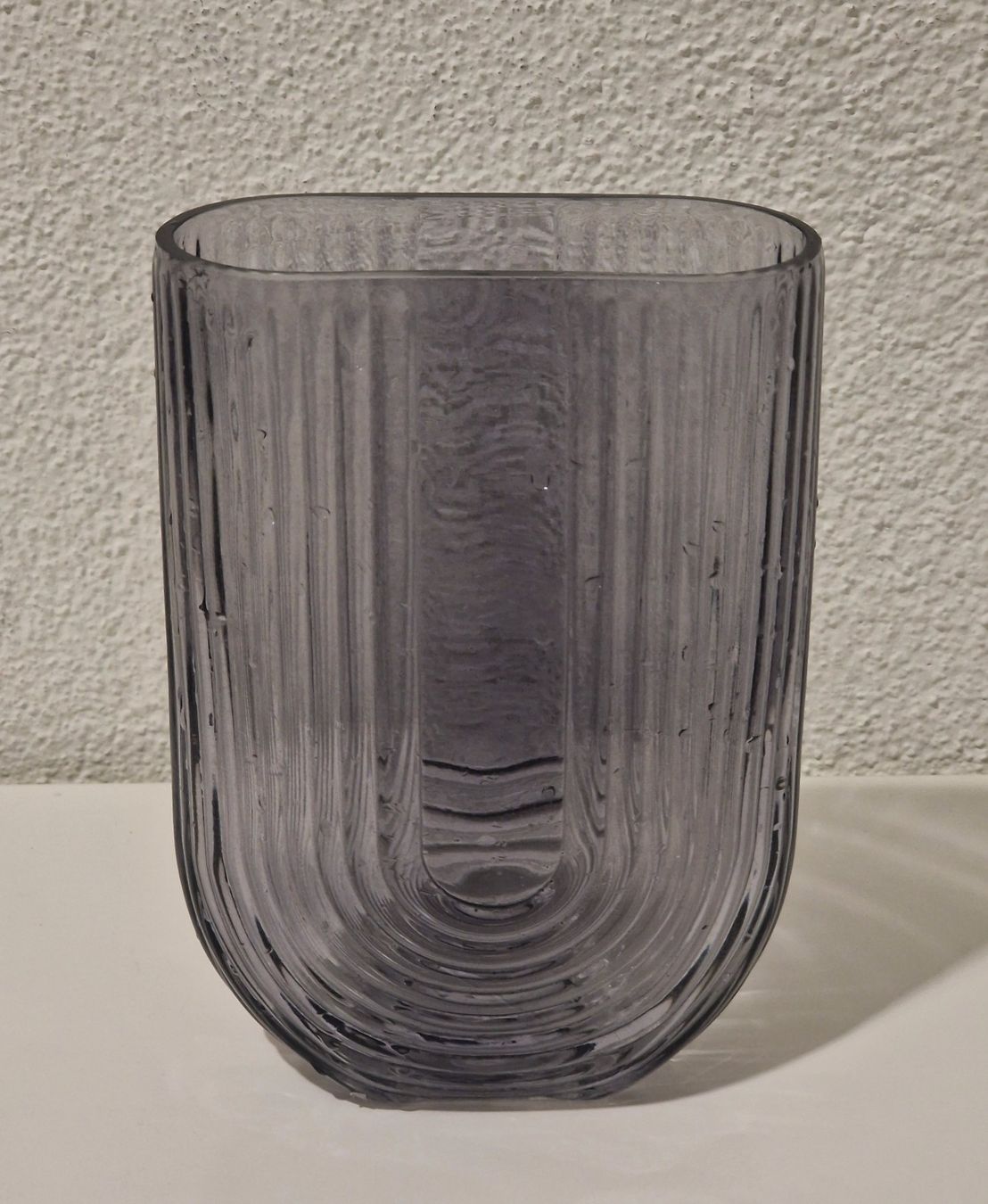 Vase & Récipients: U-förmige Tischvase – D'occasion à Zürich par New_username