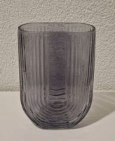 U-förmige Tischvase