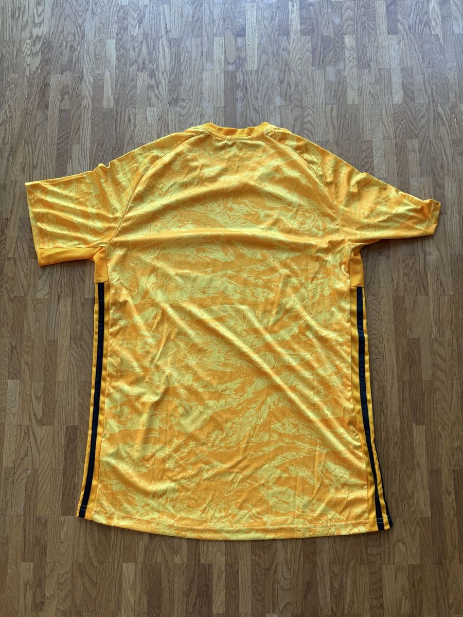 Leibchen & Hosen: Real Madrid Torwart Trikot 2019/20 – Neu (gemäss Beschreibung) aus Zwingen von mpr_7ykk 1