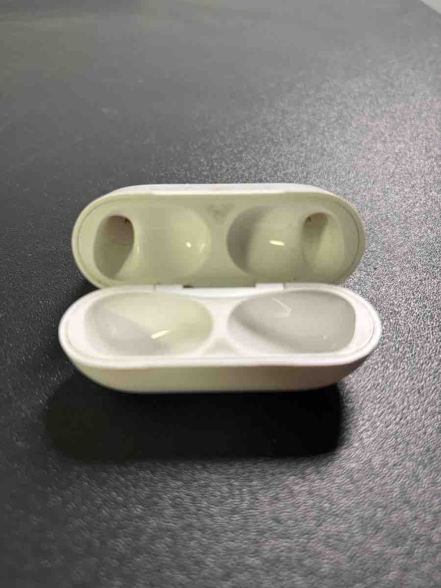 Apple Cuffie: Apple AirPods Pro 2 – Usato da Waldkirch venduto da xyst 6