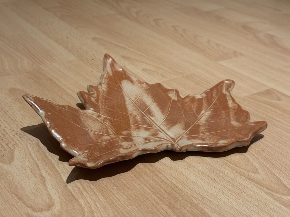Toutes les décorations: Keramik Schale Blatt Form  – D'occasion à Widnau par kustercarmen 6