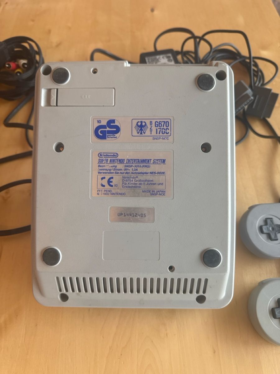 Nintendo Console: Console Super Nintendo avec jeu et accessoires bon état – Usato da Flanthey venduto da juju0794 2
