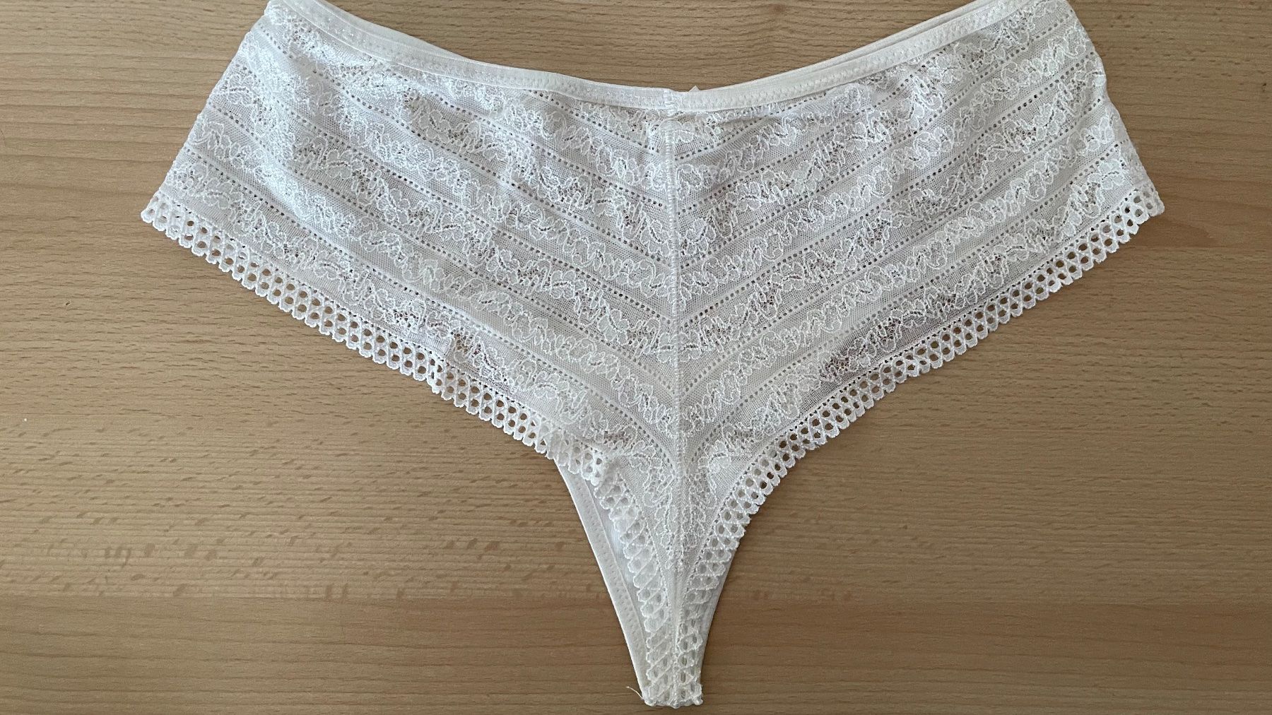 Yamamay Autres dessous: YAMAMAY S M(36-40cm) /NP35CHF String Tanga PA Elastan – Neuf (Voir description) à Kölliken par Hap-7 4