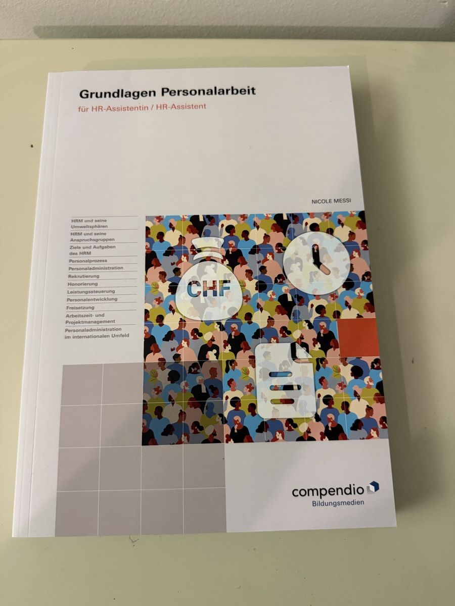 Libri: HR Assistent Bücher | Unbenutzt  – Nuovo (secondo la descrizione) da Zürich venduto da 2ndhandzurich 2