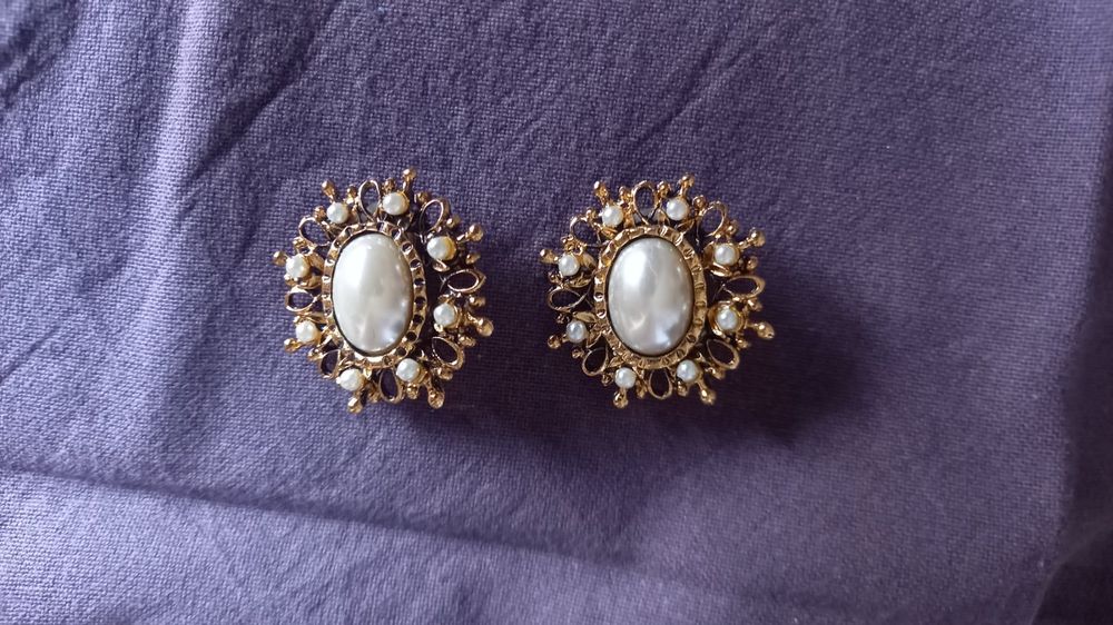 Boucles D'oreilles Clips Vintage émail Blanc Argenté - Bijou Rétro Chic