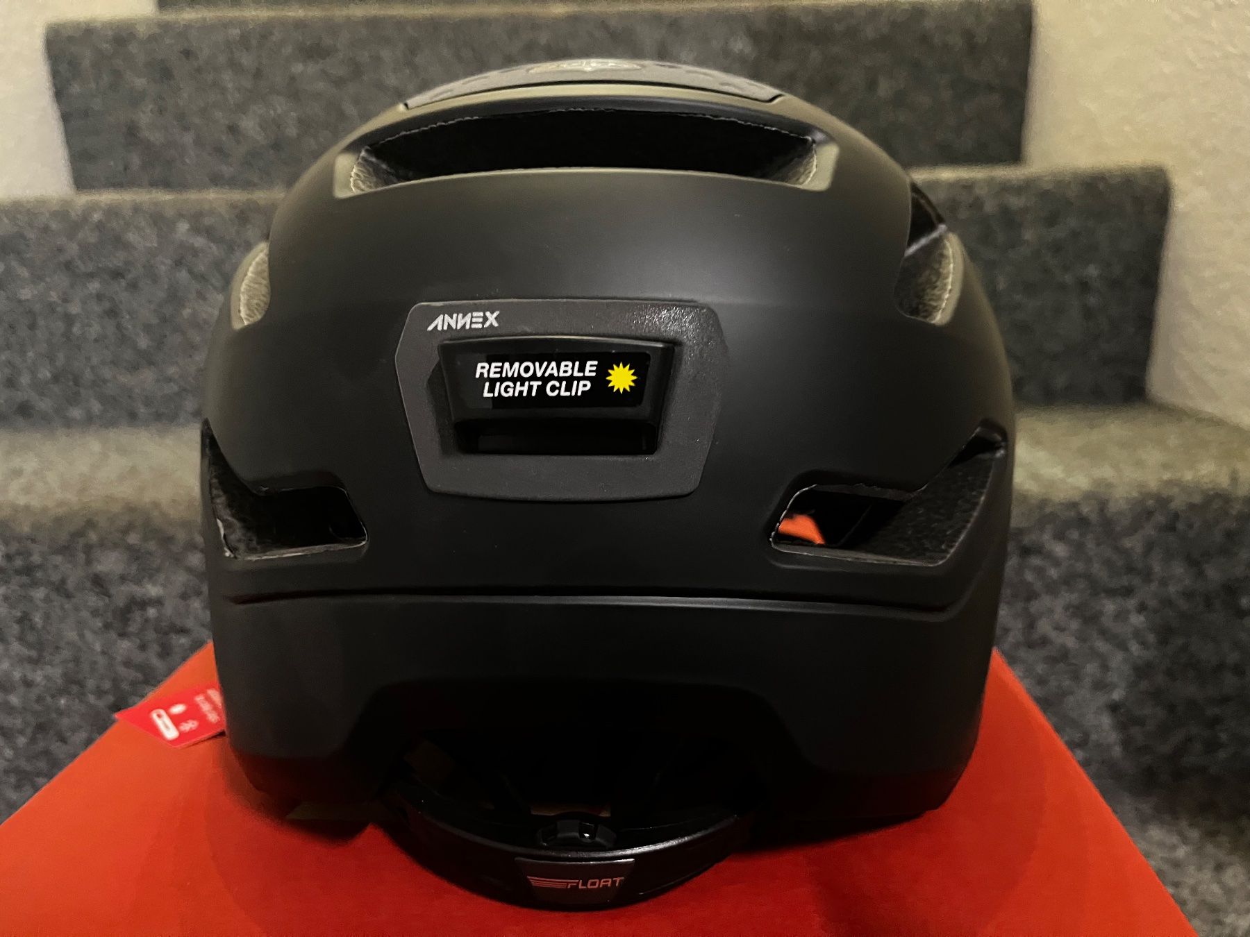 Bell Caschi: Neuer Velo Helm – Nuovo e nell'imballaggio originale da Mühlethurnen venduto da Kolly225 4
