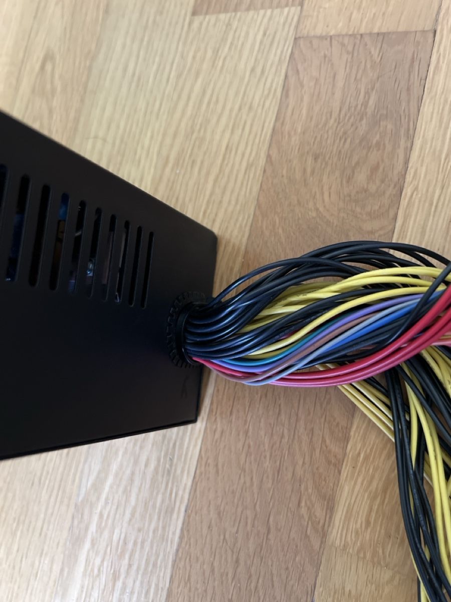 Componenti elettronici: Alimentation 1600W 90 Plus Gold – Usato da Clarens venduto da frolien 2