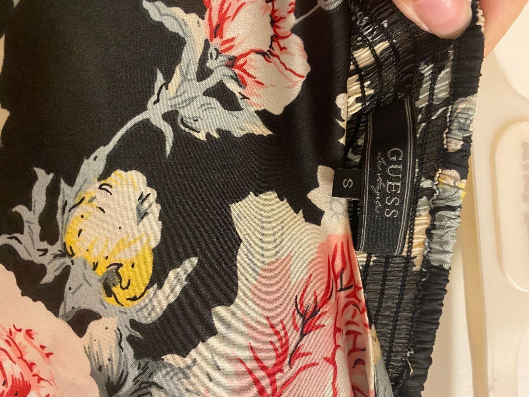 Guess Kleider: Kleid – Gebraucht aus zürich von mane02 1