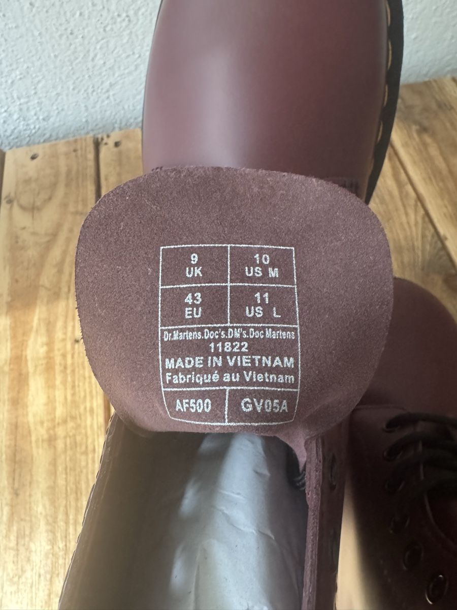 Dr. Martens Herrenschuhe: Dr. Martens 1460 "Cherry Red" EU 43,  Neu & OVP – Neu und originalverpackt aus Uttigen von Masaniev 3