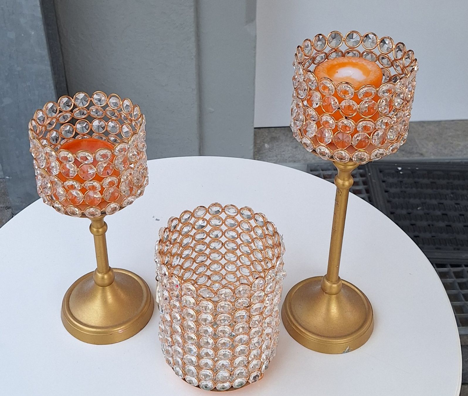 Kerzenständer: Ensemble de 3 chandeliers dorés ornés de strass – Gebraucht aus Rickenbach b. Wil von joeletaxi1954 2