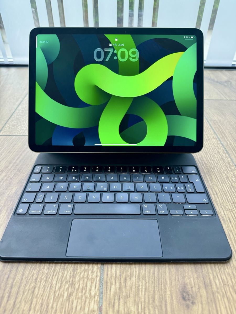 Apple Tablet PC: Apple iPad Air 4 mit Magic Keyboard – Usato da Dürnten venduto da man_98rc