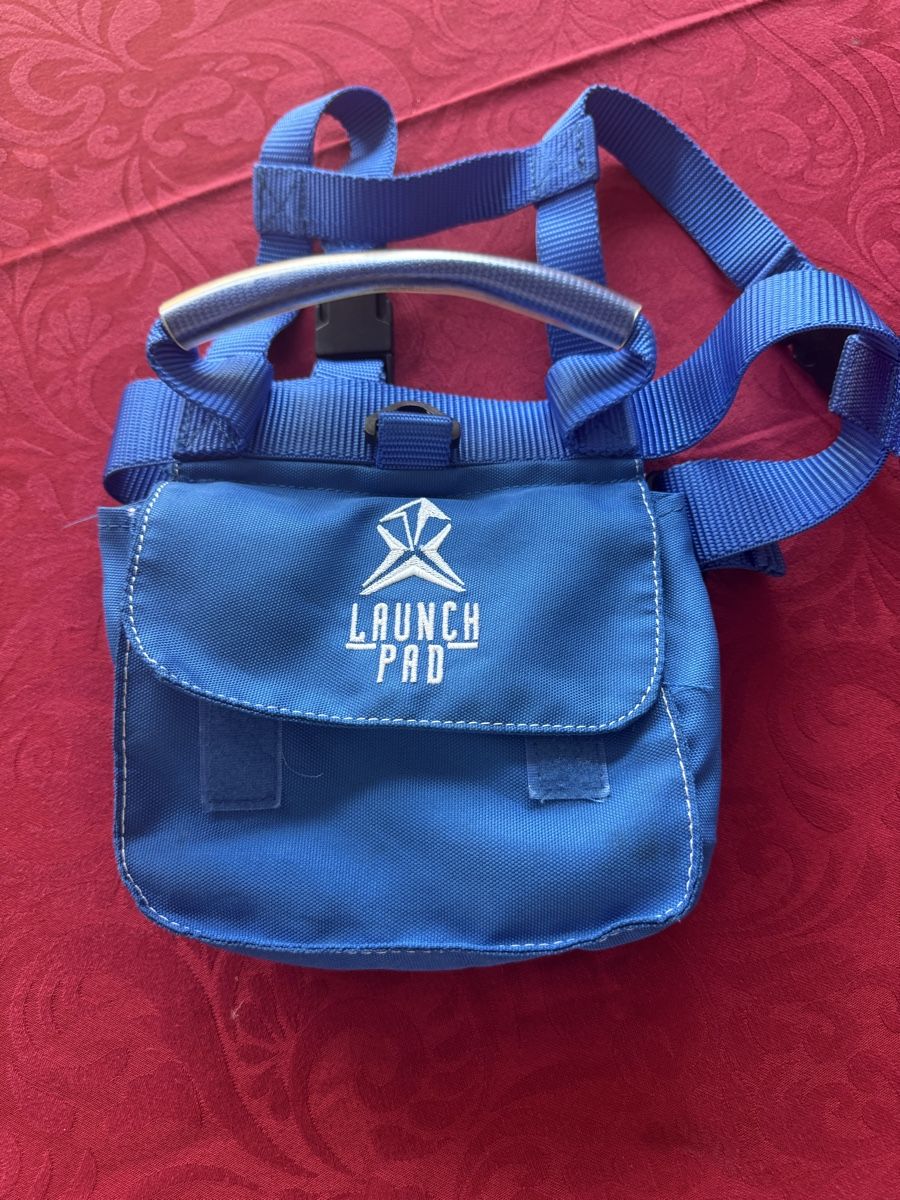 Sonstiges zum Skisport: Launchpad Blue with Handle used condition – Gebraucht aus Flüh von Princesacastro