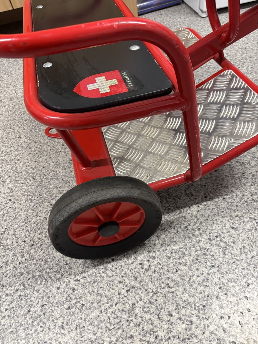 Winther Véhicules pour enfants: Winther Viking Dreirad Doppeltaxi – D'occasion à Stüsslingen par Natrium 2
