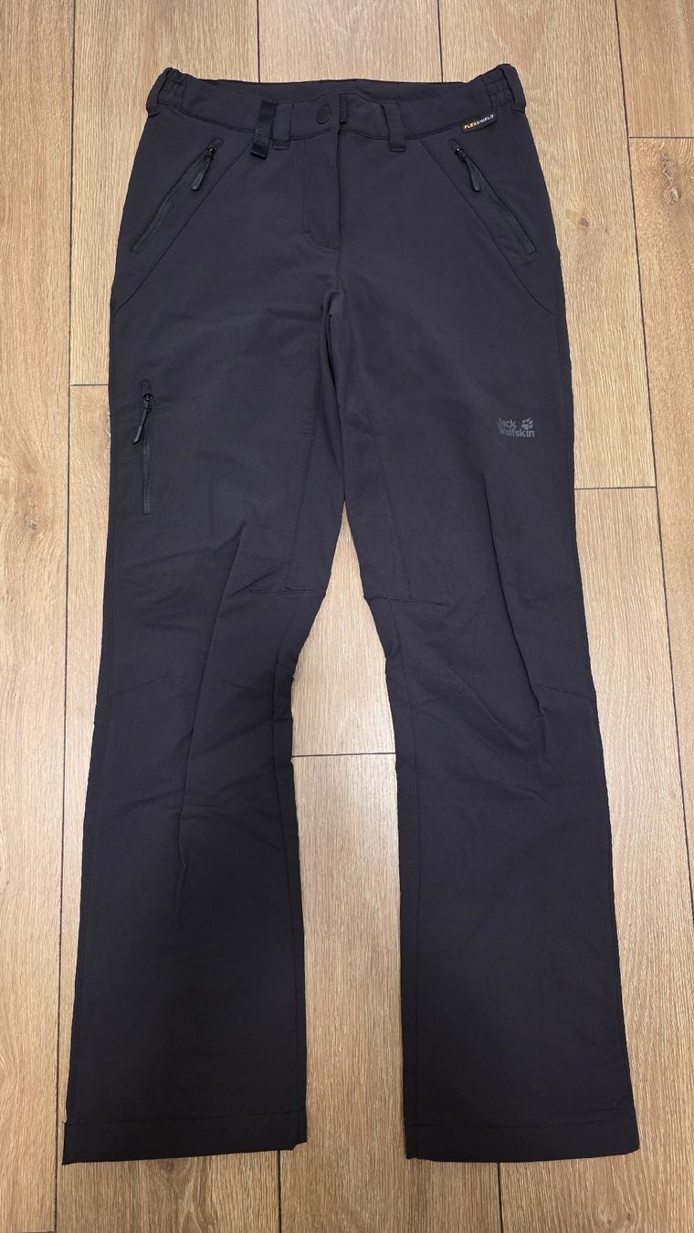 Jack Wolfskin Pantalons: Jack Wolfskin Wanderhose Gr. 34 schwarz – D'occasion à Erlinsbach par Beatrice_Aargau