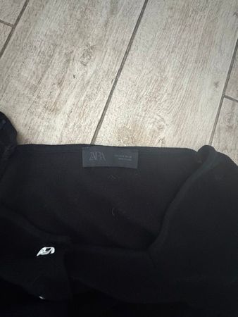 zara pullover s mit silbernen knöpfen fake