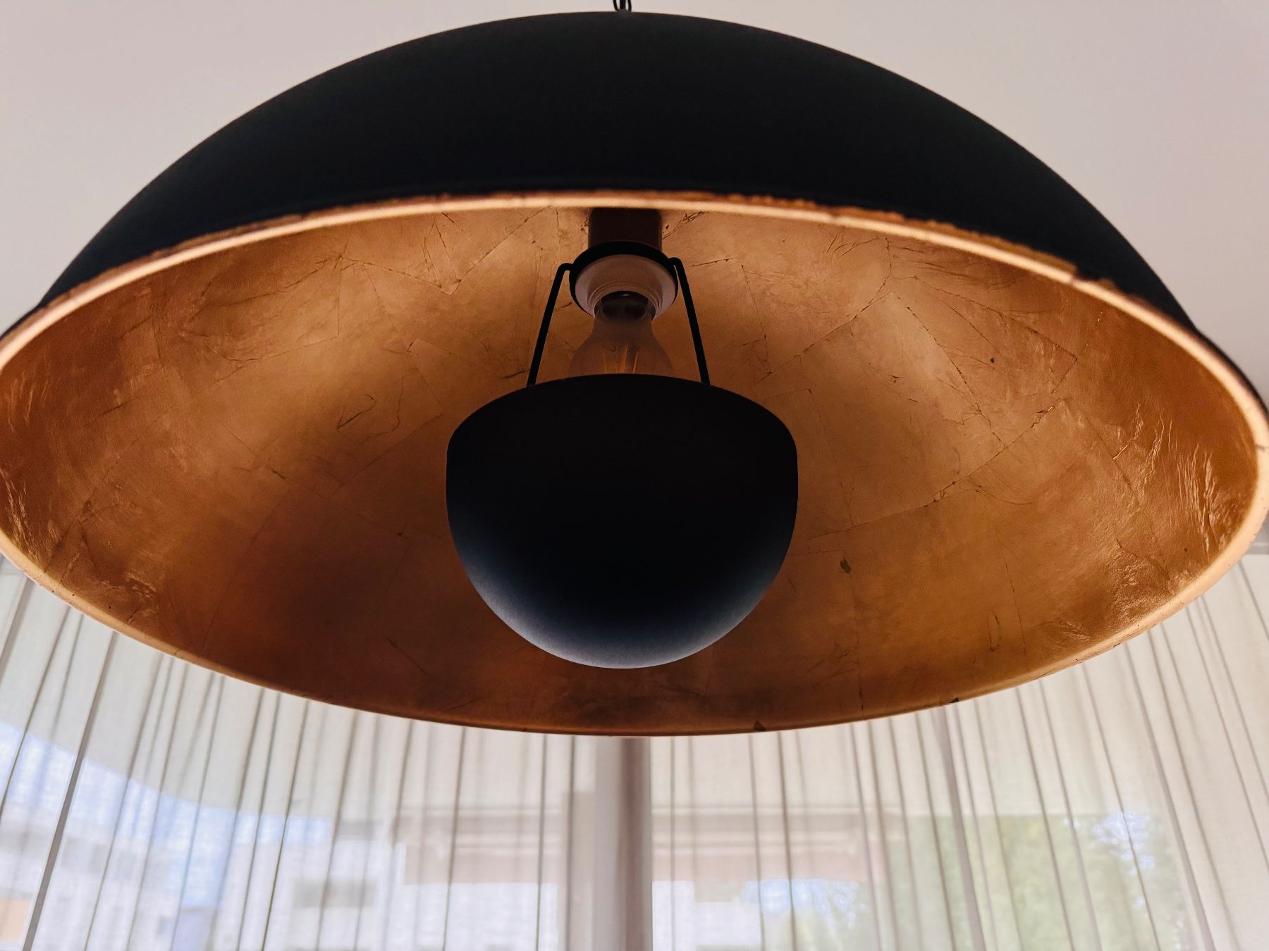 Lampadari & plafoniere: Schwarze Pendelleuchte mit goldener Innenseite – Usato da Weinfelden venduto da Jana_JJ 1