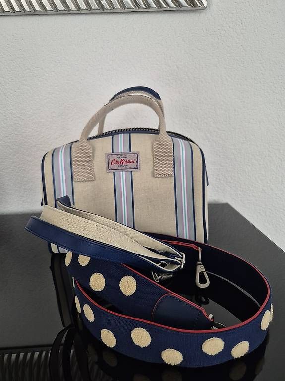 Taschen für Damen: Ungebrauchte Cath Kidston Tasche – Gebraucht aus Horn von Sarina30 4