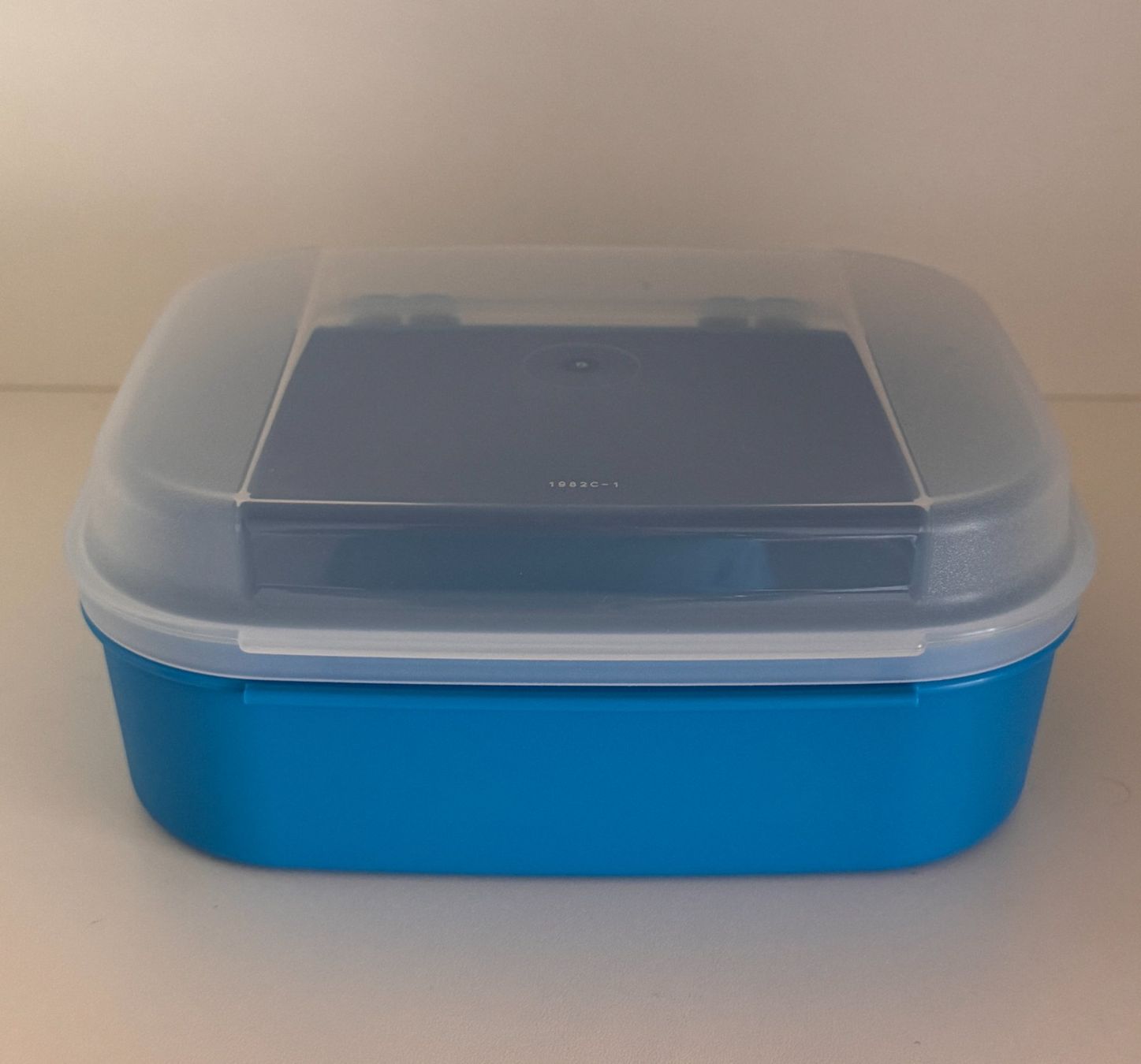 Tupperware Recipients et similaires: Tupperware Frischetresor – Neuf (Voir description) à Kaufdorf par bambulka22