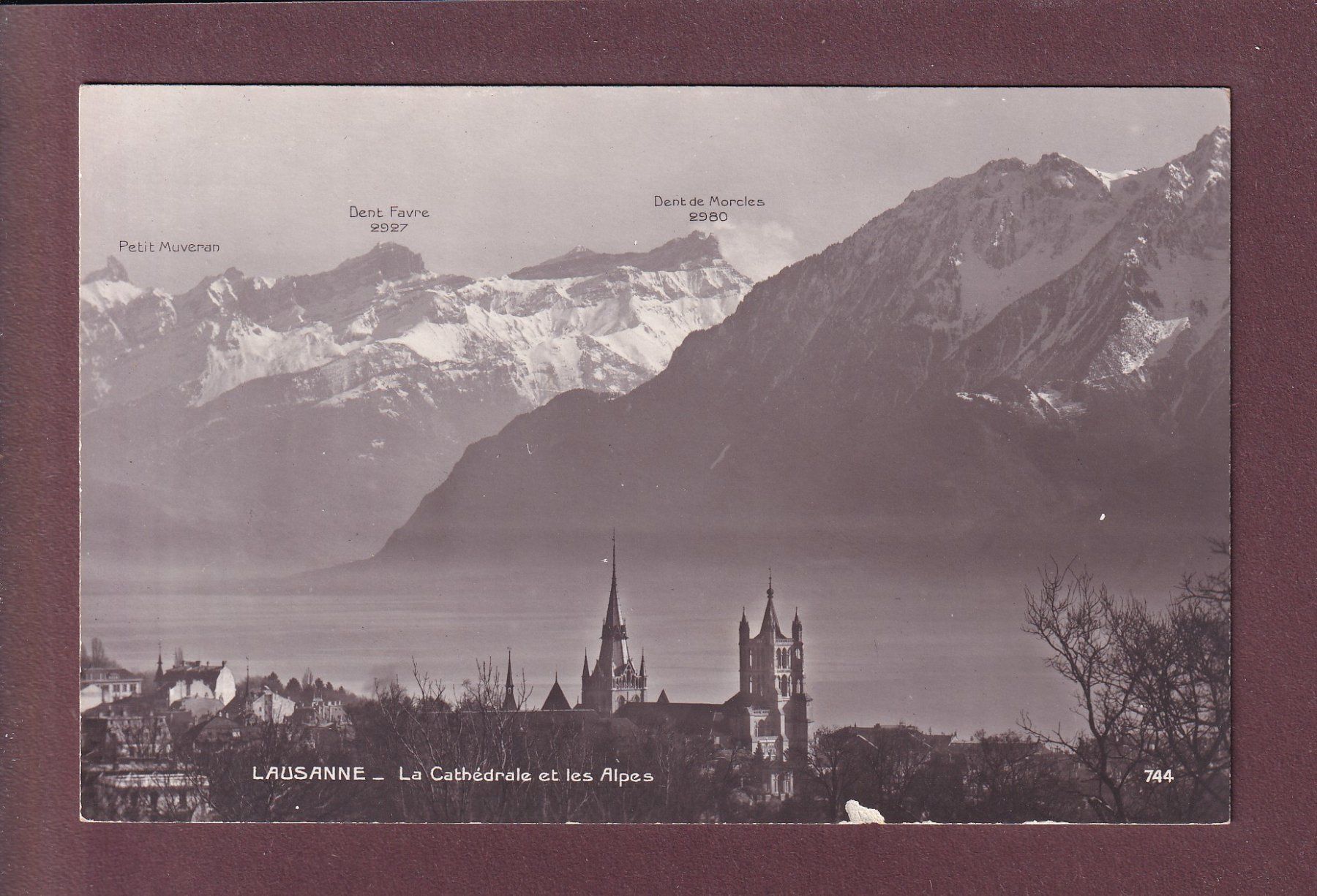 Cartoline postali: LAUSANNE et les Alpes – Usato da Pully venduto da nicecards