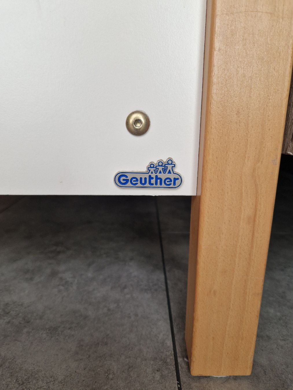 Geuther Lits: Babybett höhenverstellbar – D'occasion à Zufikon par Ngigi 1