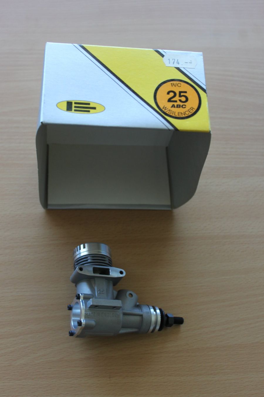 RC Modellbau: Modelmotor Irvine 25 ABC  R/C mit Schalldämpfer – Neu (gemäss Beschreibung) aus Grosswangen von heus