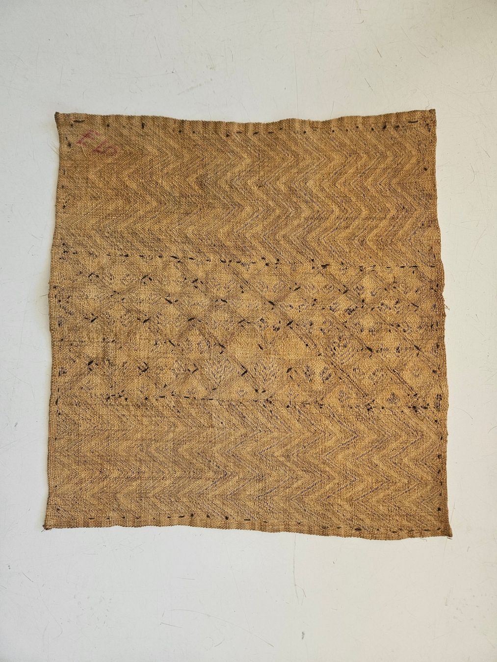 Tissus: Raphia-Plüschgewebe, "Velours du Kasaï", Afrikanische Kunst – D'occasion à Basel par MatthiDo 2