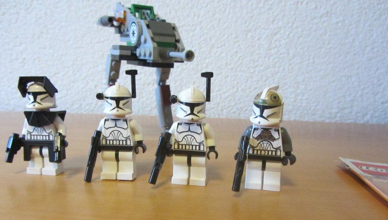 Lego Kit di costruzioni: LEGO Star Wars 8014 " Clone Walker Battle Pack " – Usato da Kreuzlingen venduto da Han-Solo-68 2