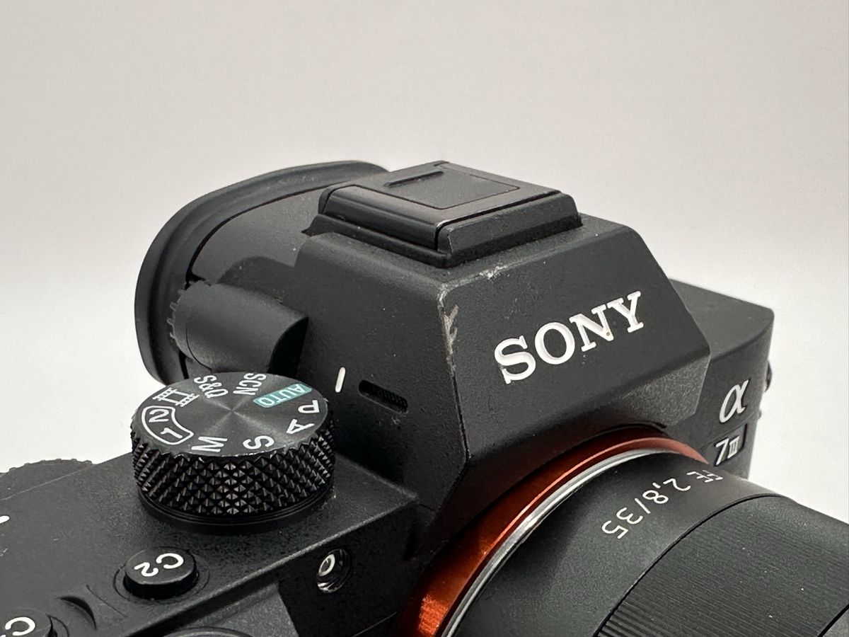 Sony Fotocamera: Sony Alpha 7 iii + 35mm Zeiss Objektiv + Griffe – Usato da Arbon venduto da Sed_9bj9 3