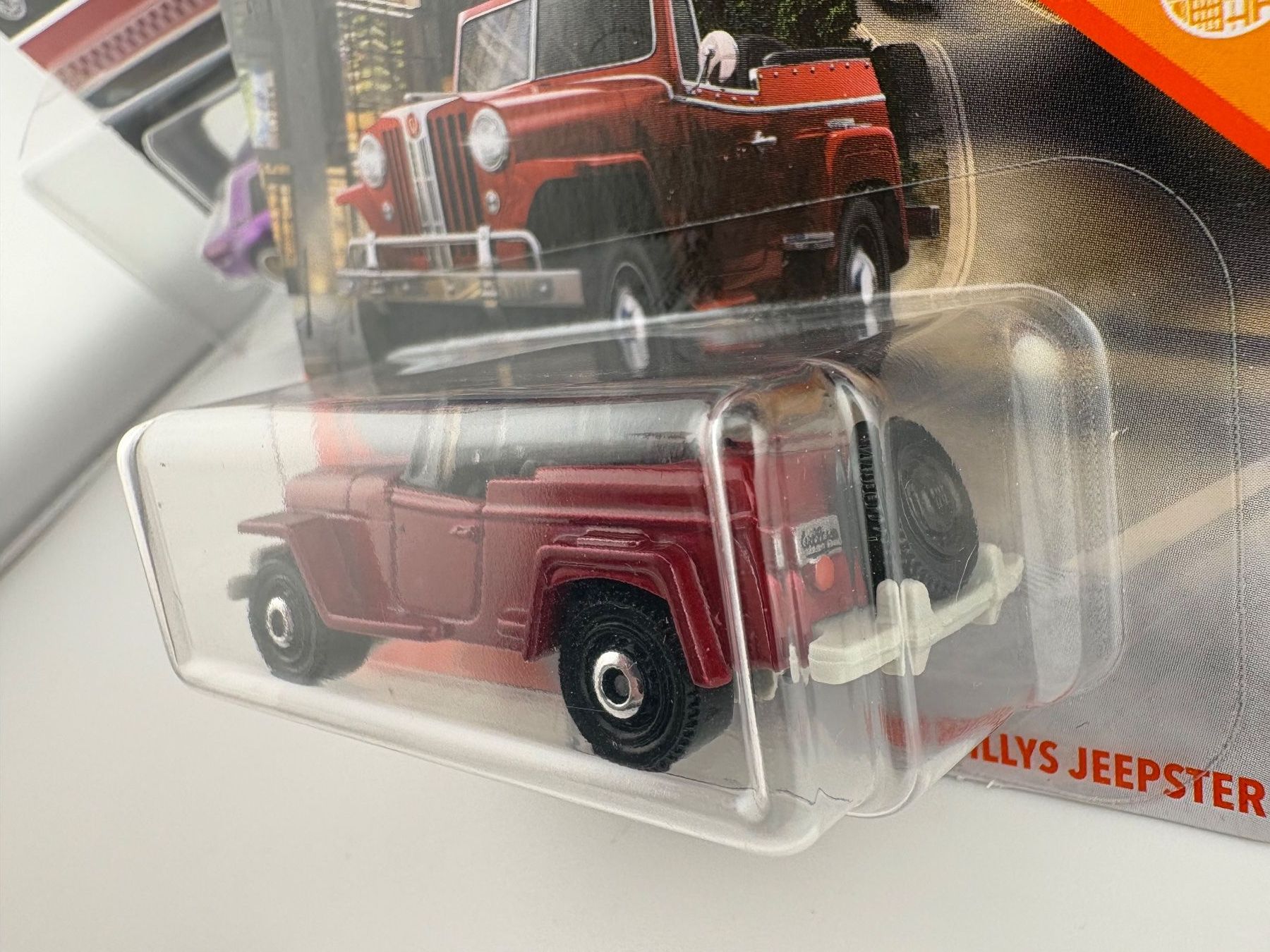 Matchbox Modellini d'auto: Matchbox 1948 Willys Jeepster - 2020 - 38/100 – Nuovo e nell'imballaggio originale da Flawil venduto da HeisseReifen 3