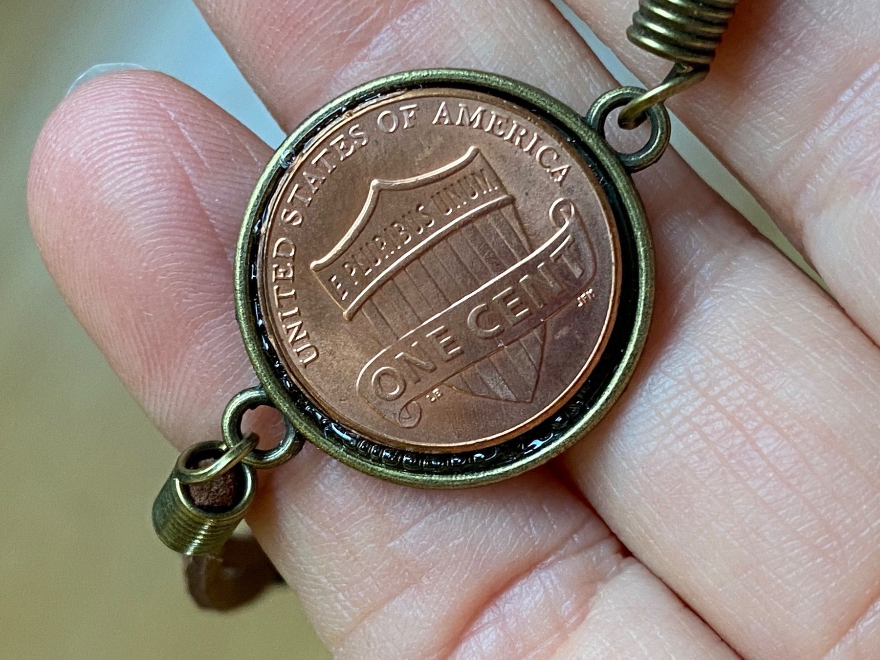 Armbänder & -reifen: Leder Armkette mit Münze NEU – Neu und originalverpackt aus Basel von Chili007 3