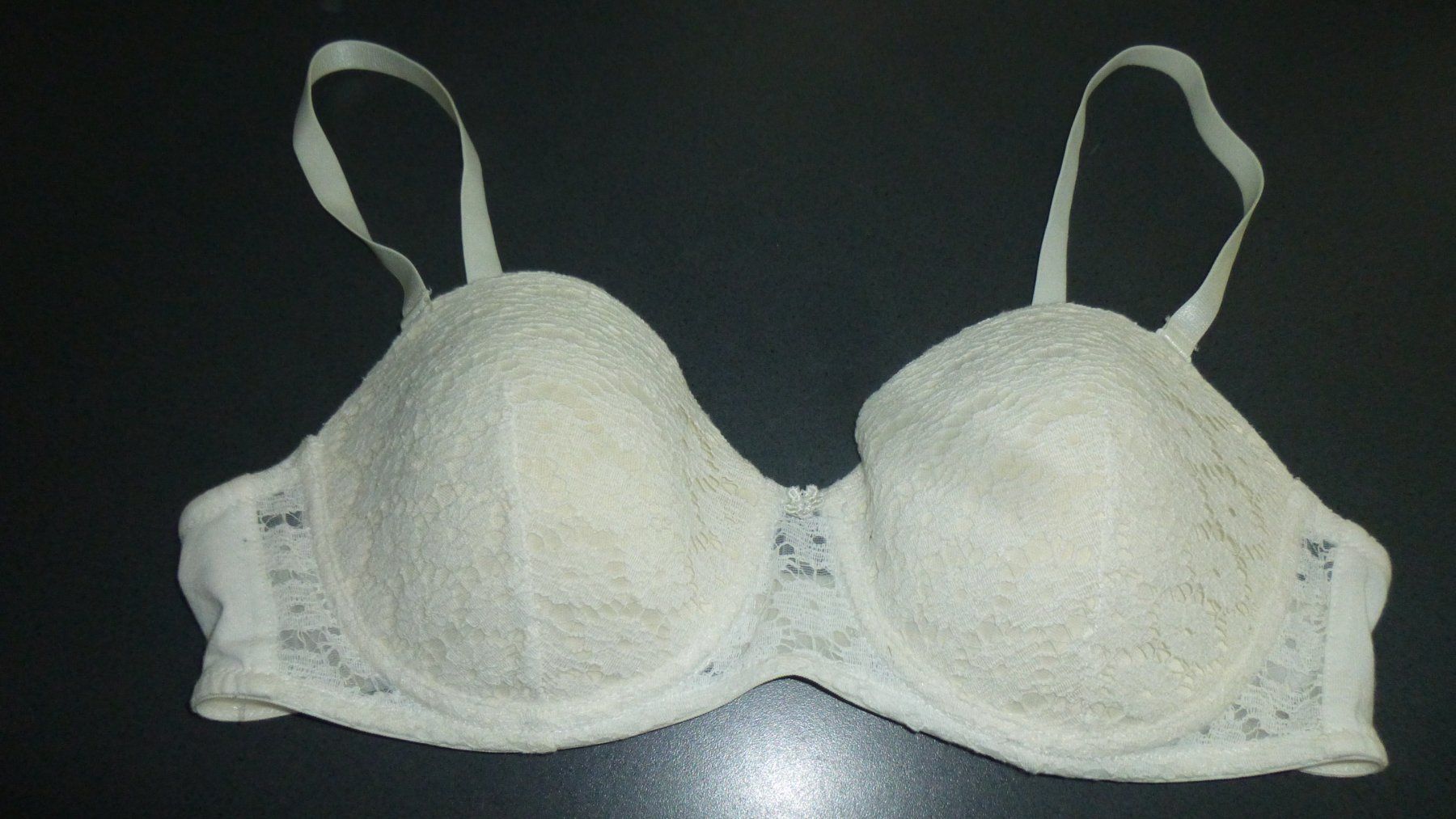 Ellen Amber Sonstige Unterwäsche: Spitzen-BH crème / 80B / Ellen Amber – Gebraucht aus Triengen von misterpicknicker