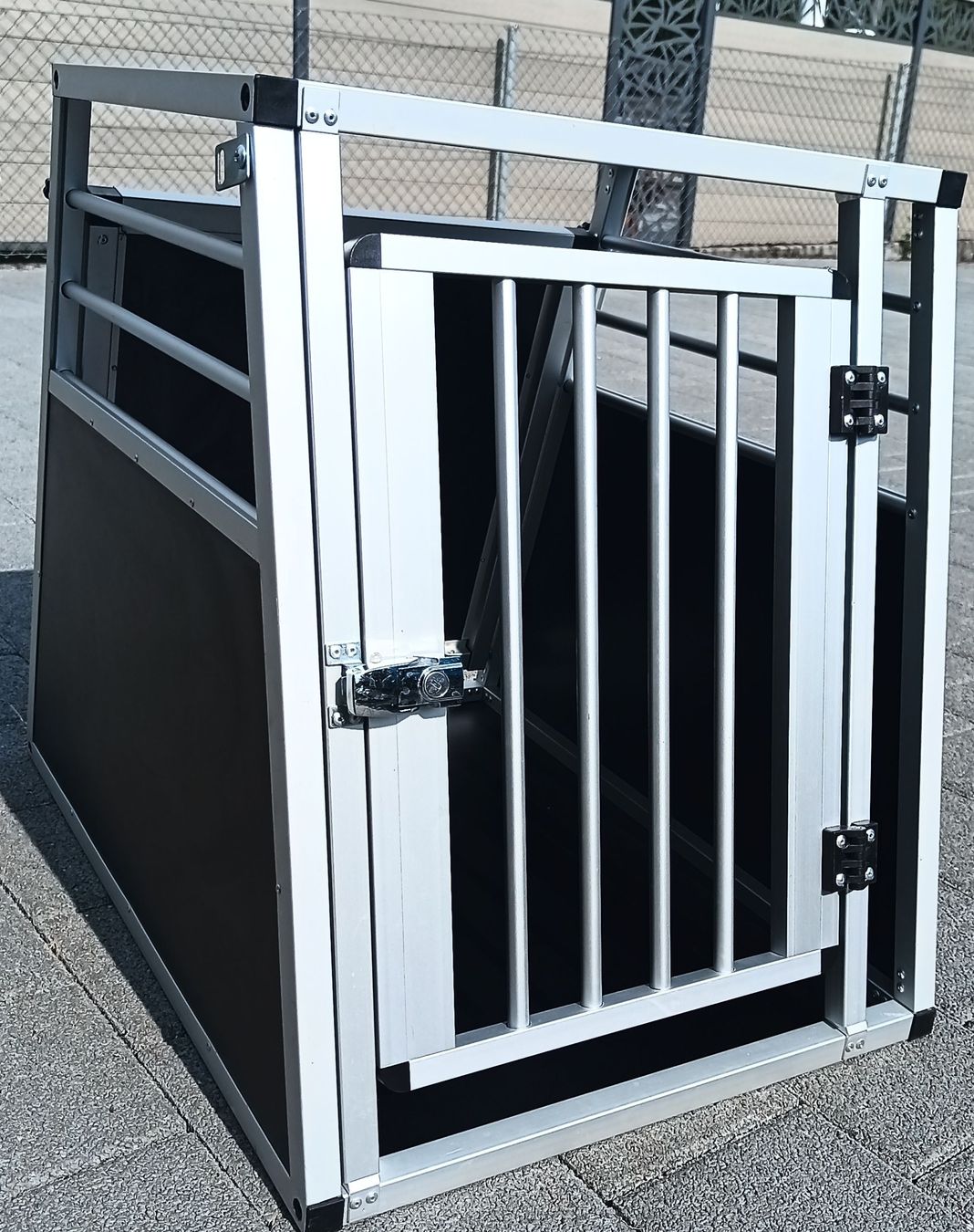 Niches, paniers: Transportbox Hundetransportbox – D'occasion à Ossingen par Swoody