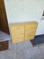 Schmaler und praktischer Schuhschrank mit 4 Klappen