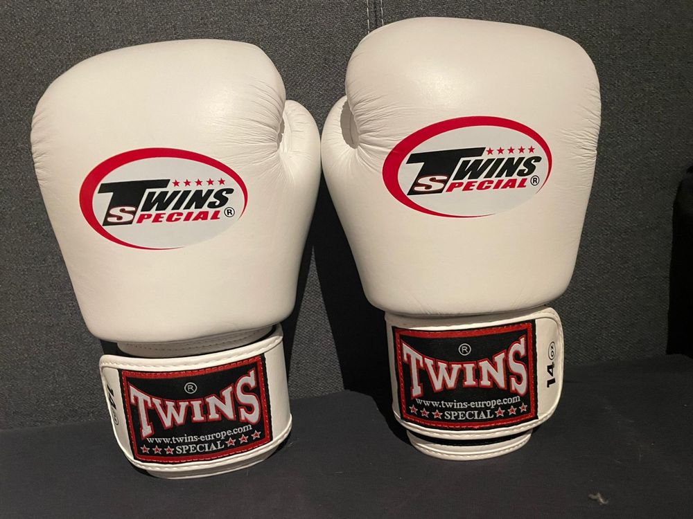 TWINS 14 Oz Boxhandschuhe NEU Kaufen auf Ricardo