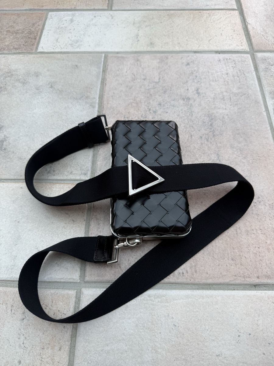 Bottega Veneta Taschen: Bottega Veneta Clutch / Tasche – Gebraucht aus Ellighausen von privateseller 4